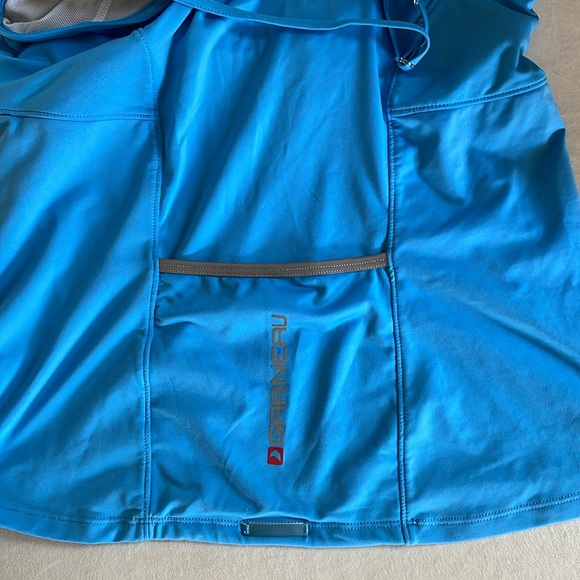 LOUIS GARNEAU sleeveless active (cycling) top, built in shelf bra, women’s SMALL - Picture 5 of 9